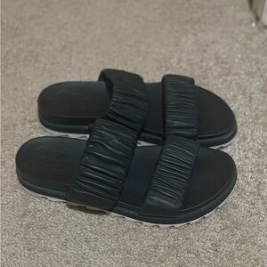 Sorel 2 strap roaming sandal black size 9